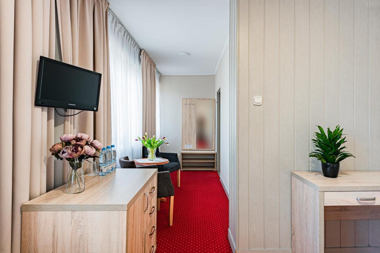 Hotel Dobre Z Lasu Solec Kujawski Eksteriør bilde